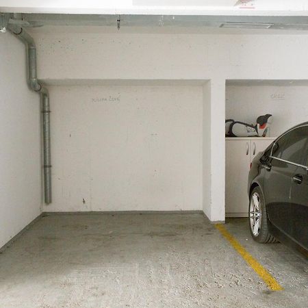 Apartment Pjero Макарска Екстериор снимка