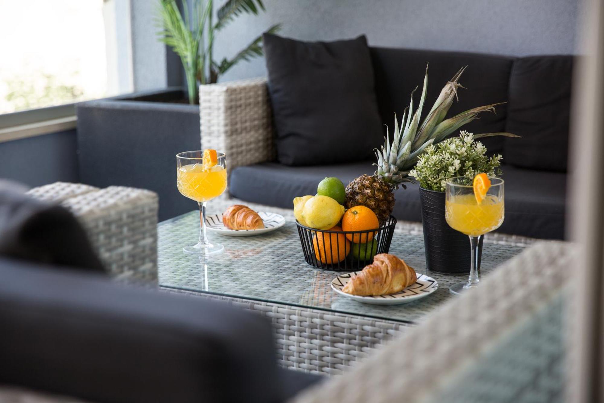 Apartment Pjero Макарска Екстериор снимка
